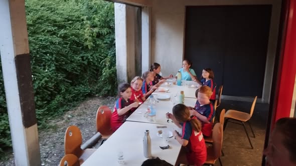 Les jeunes du BVV terminent la saison autour d'une pizza